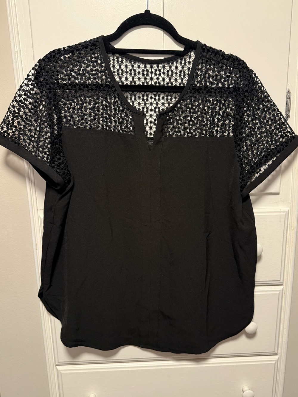 Black Crochet Yoke Short Sleeve Top - L